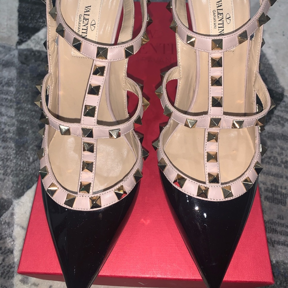 VALENTINO Garavani Rockstud Pumps